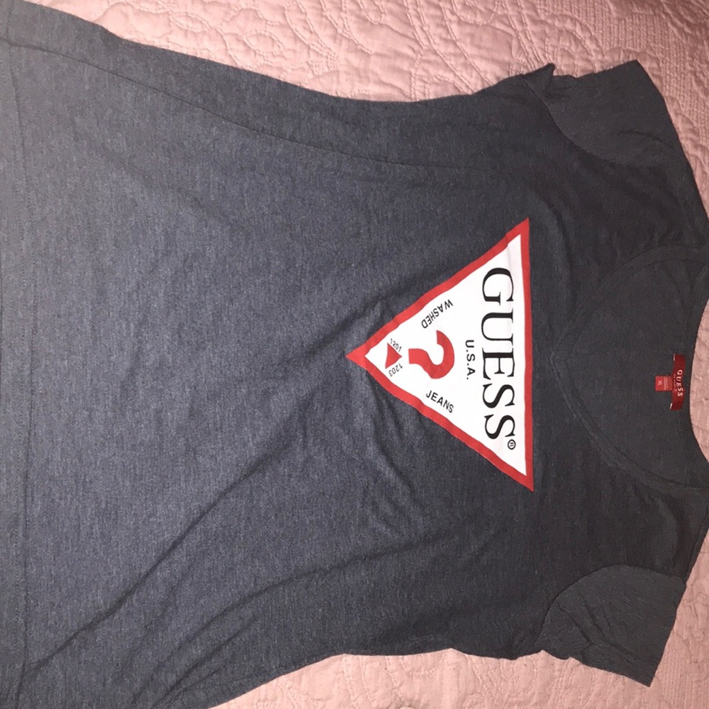 GUESS T-shirt